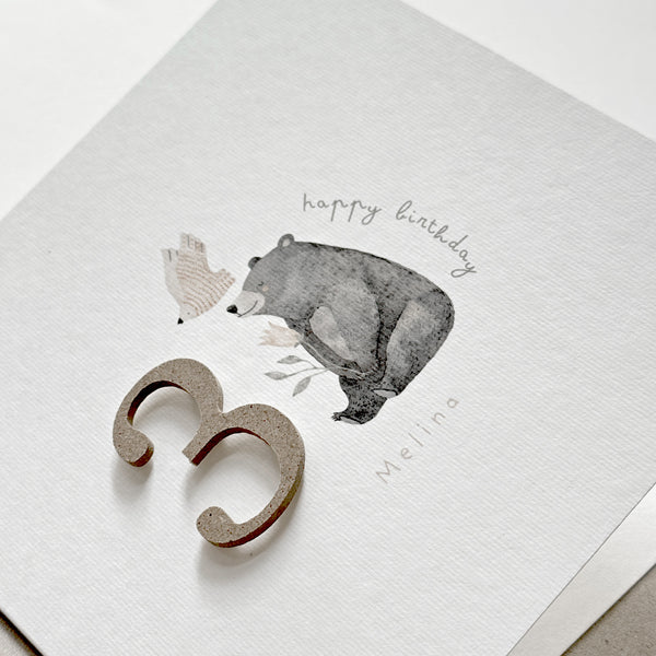 Glückwunschkarte zum Geburtstag I kleiner Bär mit Blume